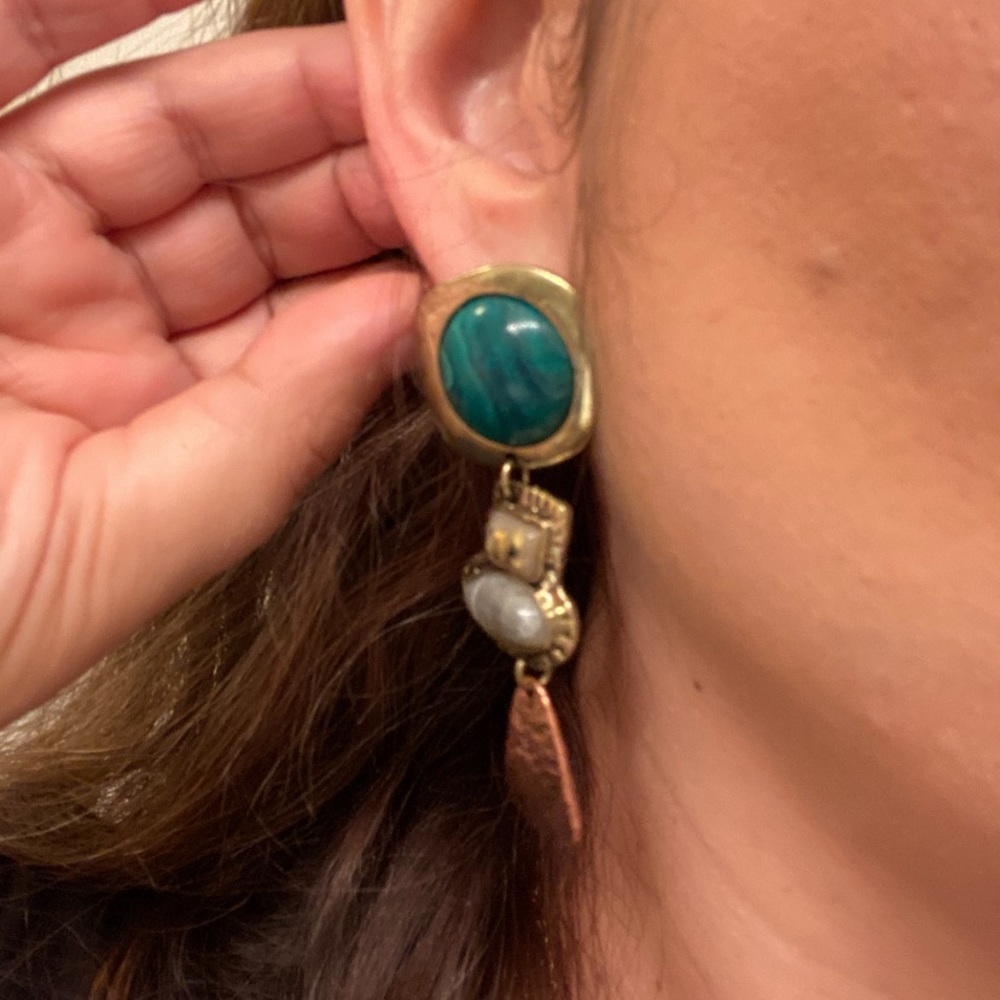 Earrings - Picture 9 of 9